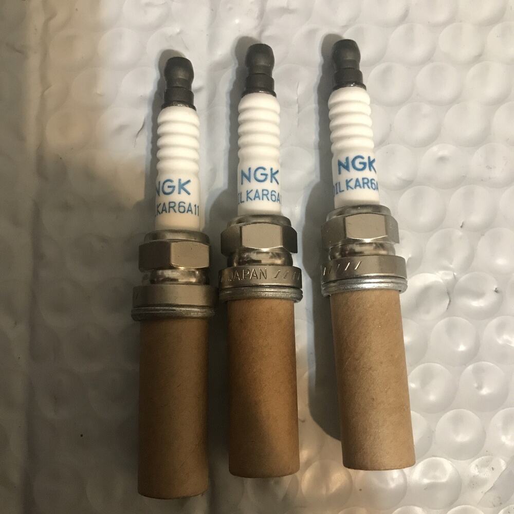 3X Iridium Spark Plugs 22401-JA01B For NGK Nissan Altima Rogue Sentra DILKAR6A11
